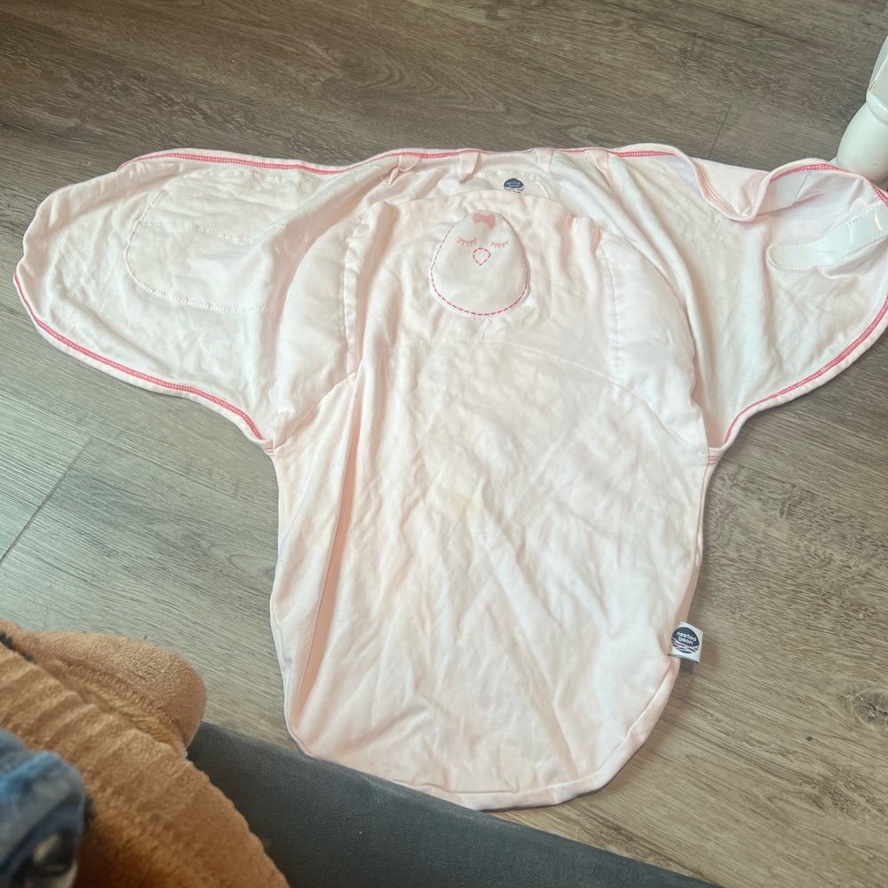 Nested Bean Swaddle 0-6 - Picture 2 of 3